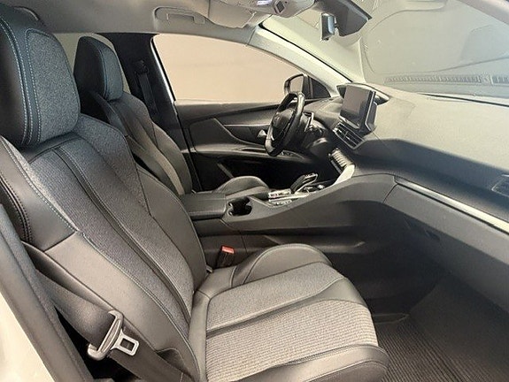 Peugeot 3008 7 of 9