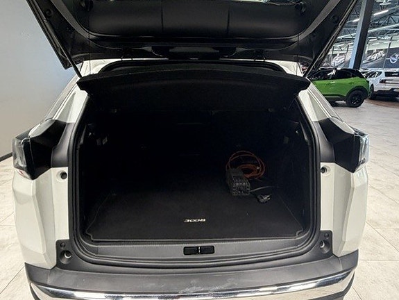 Peugeot 3008 5 of 9