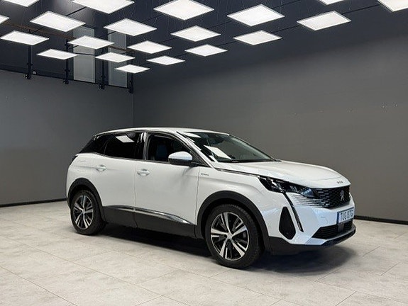 Peugeot 3008 2 of 9