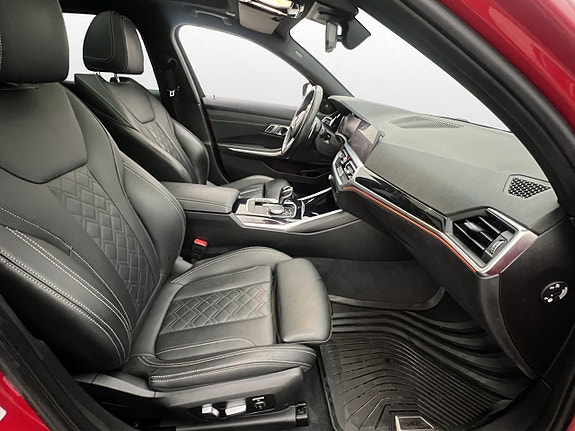 BMW M340d 30 of 30