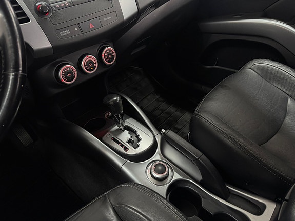 Mitsubishi Outlander 16 of 22
