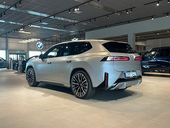 BMW iX3 6 of 26