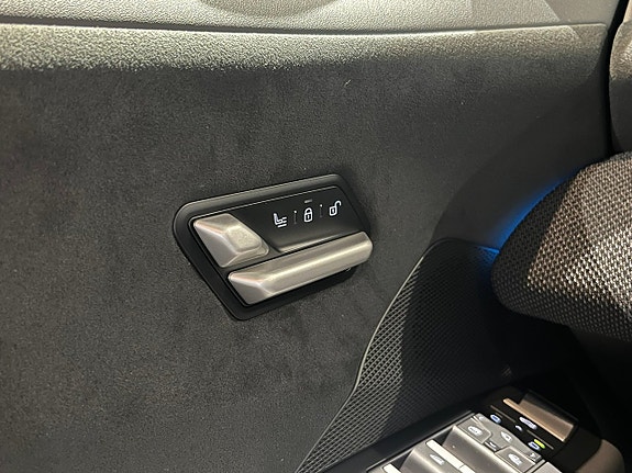 BMW iX3 14 of 26