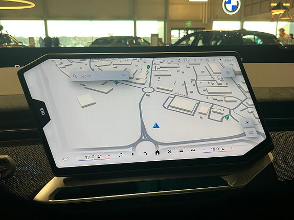 BMW iX3 16 of 26