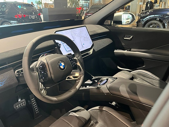 BMW iX3 9 of 26