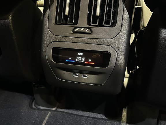 BMW iX3 24 of 26