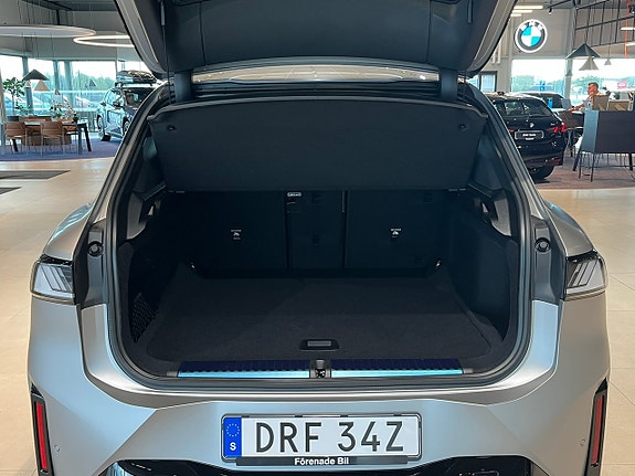 BMW iX3 25 of 26