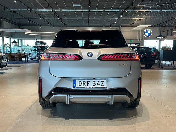 BMW iX3 5 of 26