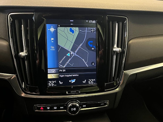 Volvo V90 Cross Country 14 of 18