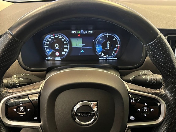 Volvo V90 Cross Country 17 of 18