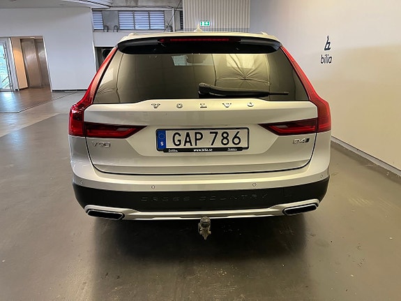 Volvo V90 Cross Country 4 of 18
