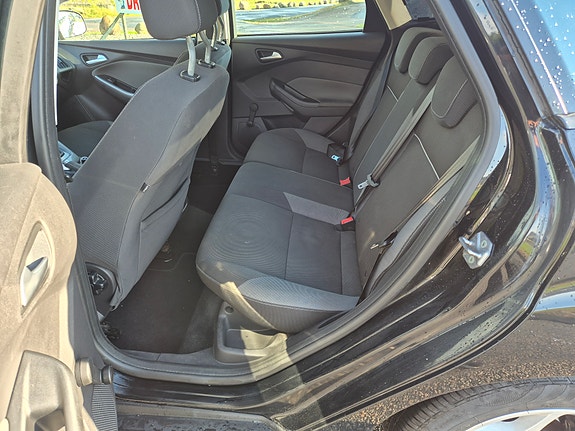 Ford Focus 7 of 11