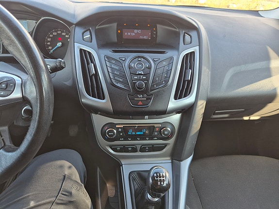 Ford Focus 9 of 11