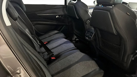 Peugeot 5008 5 of 11