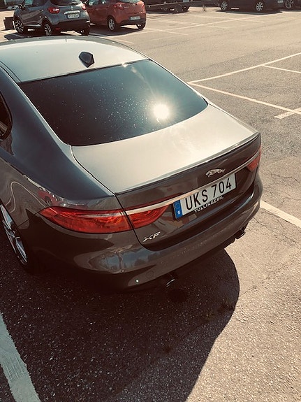 Jaguar XF 4 of 8