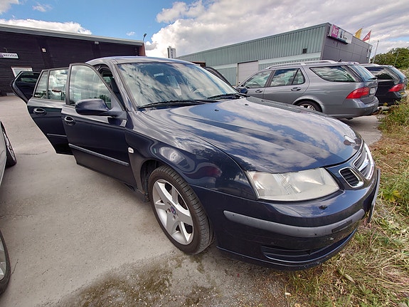 Saab 9-3 8 of 8