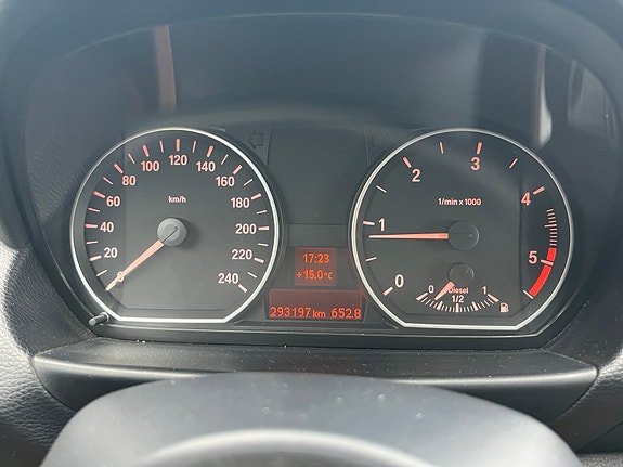 BMW 118d 12 of 14