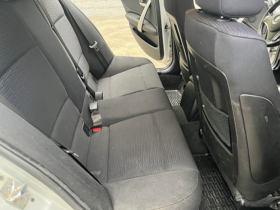 BMW 118d 9 of 14