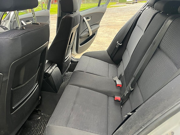 BMW 118d 7 of 14