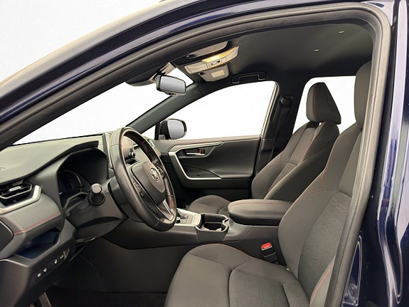 Toyota RAV4 12 of 30