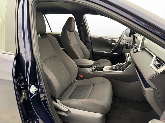 Toyota RAV4 23 of 30