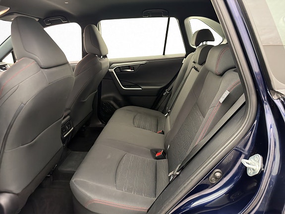 Toyota RAV4 25 of 30