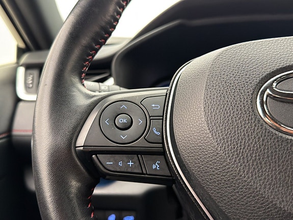 Toyota RAV4 16 of 30