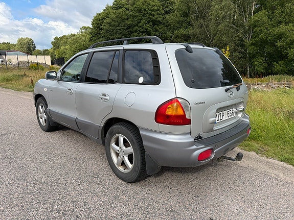 Hyundai Santa Fe 4 of 6