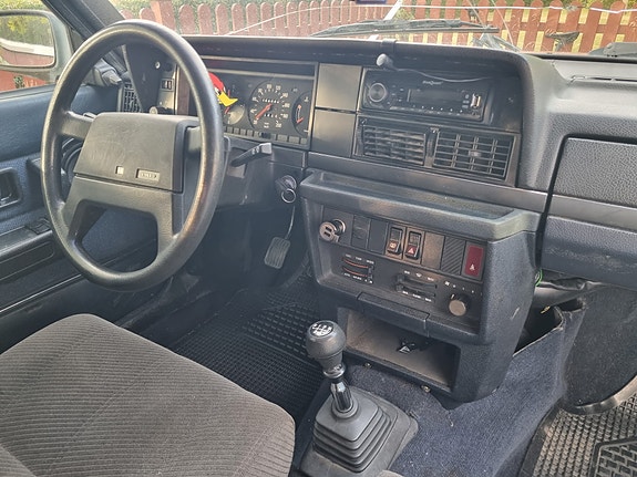 Volvo 240 4 of 4