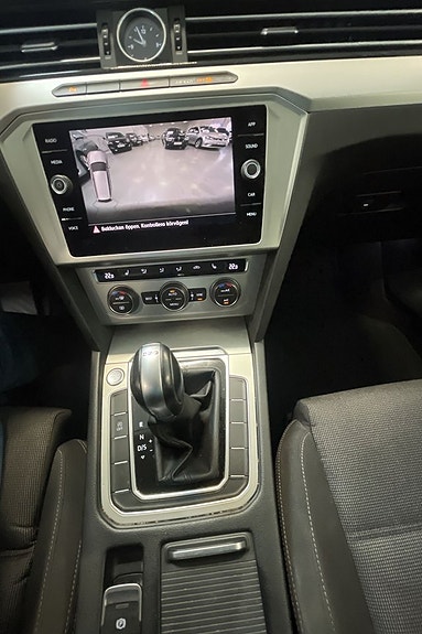 Volkswagen Passat 11 of 11