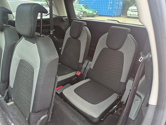 Citroen Grand C4 Picasso 7 of 11