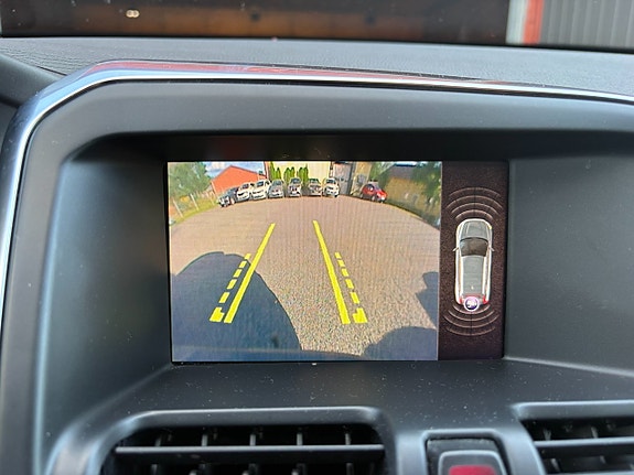 Volvo XC60 8 of 9