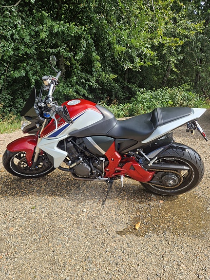 Honda CB1000R 2 of 4