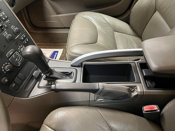 Volvo XC70 14 of 21