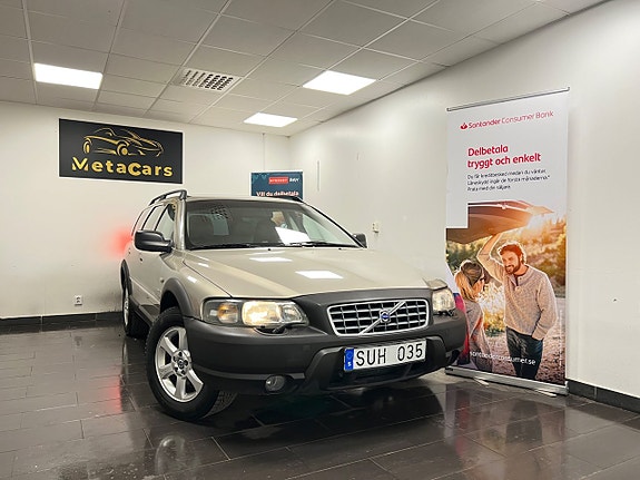 Volvo XC70 2 of 21