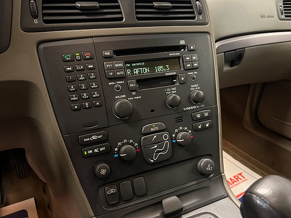Volvo XC70 16 of 21