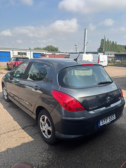 Peugeot 308 3 of 13