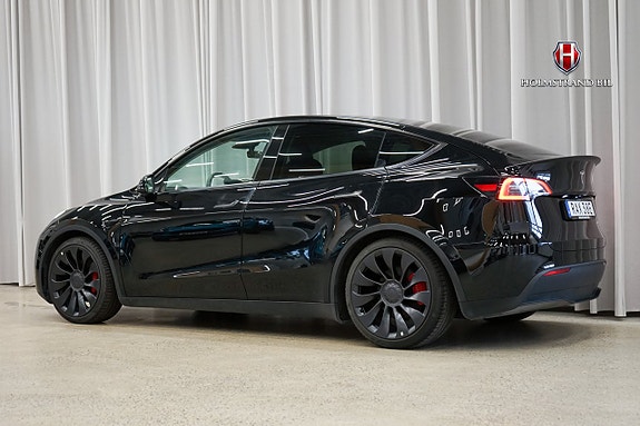 Tesla Model Y 5 of 22