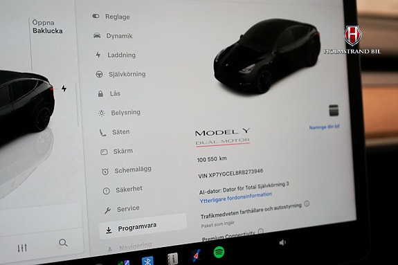 Tesla Model Y 18 of 22