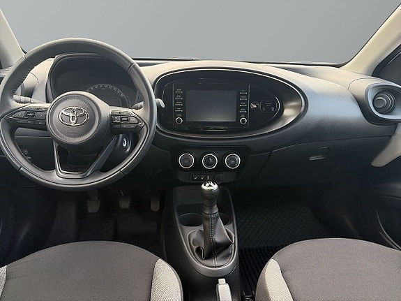 Toyota Aygo X 10 of 13