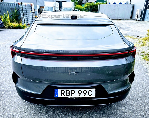 Polestar 4 5 of 27
