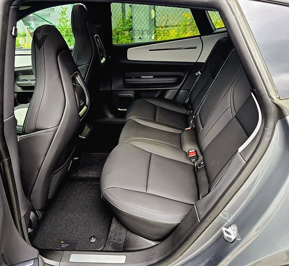 Polestar 4 16 of 27