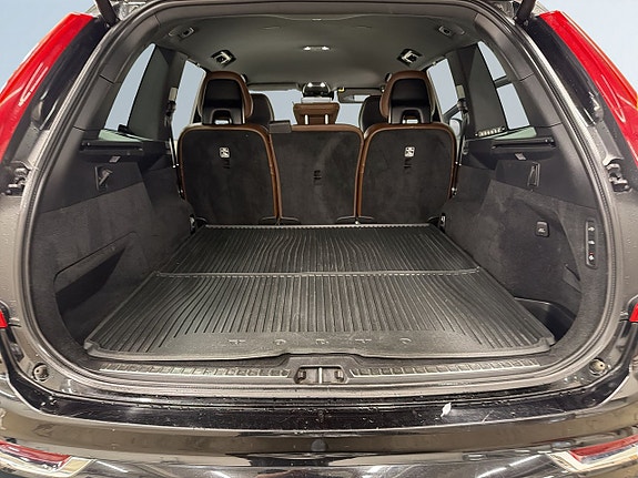 Volvo XC90 12 of 26