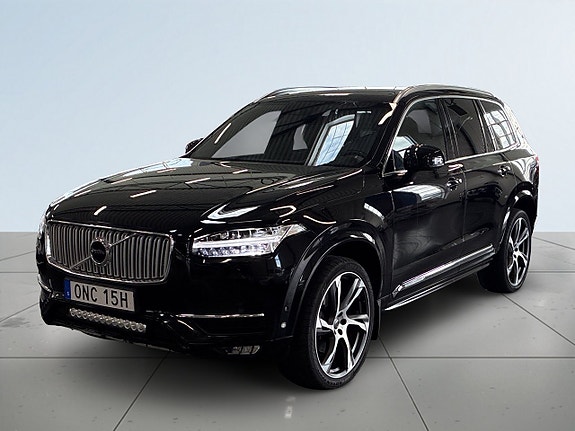 Volvo XC90 16 of 26