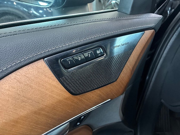 Volvo XC90 22 of 26