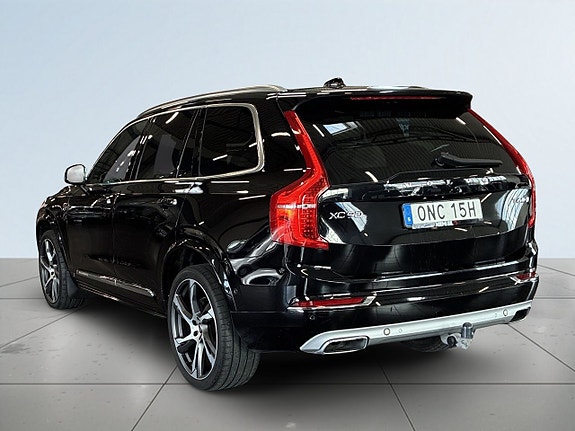 Volvo XC90 5 of 26