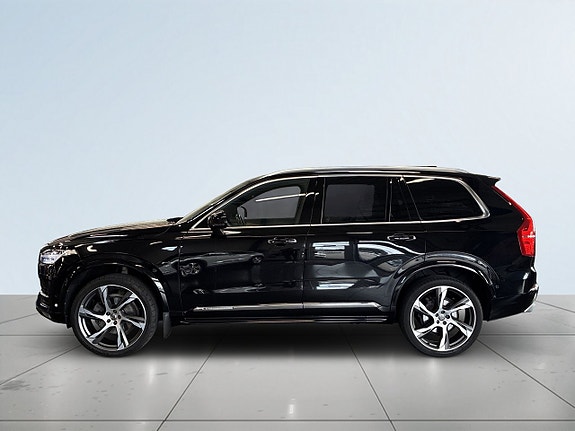 Volvo XC90 4 of 26