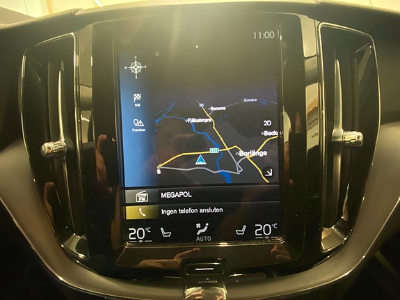 Volvo XC60 12 of 20