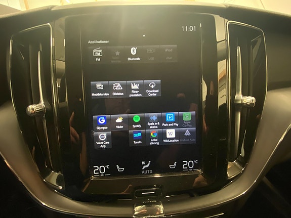Volvo XC60 13 of 20