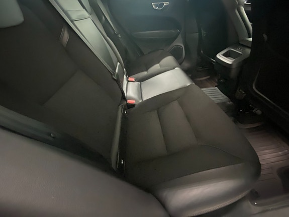 Volvo XC60 18 of 20
